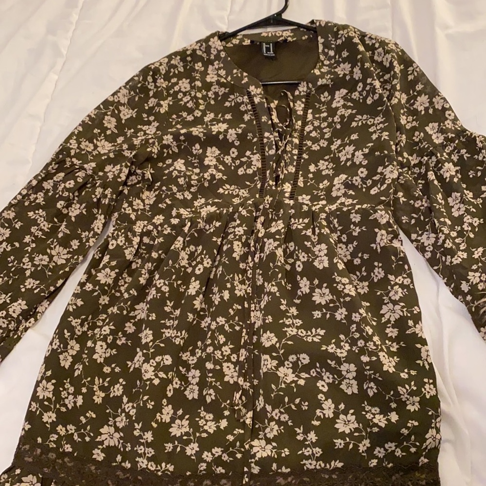 Spring dress - Picture 5 of 5